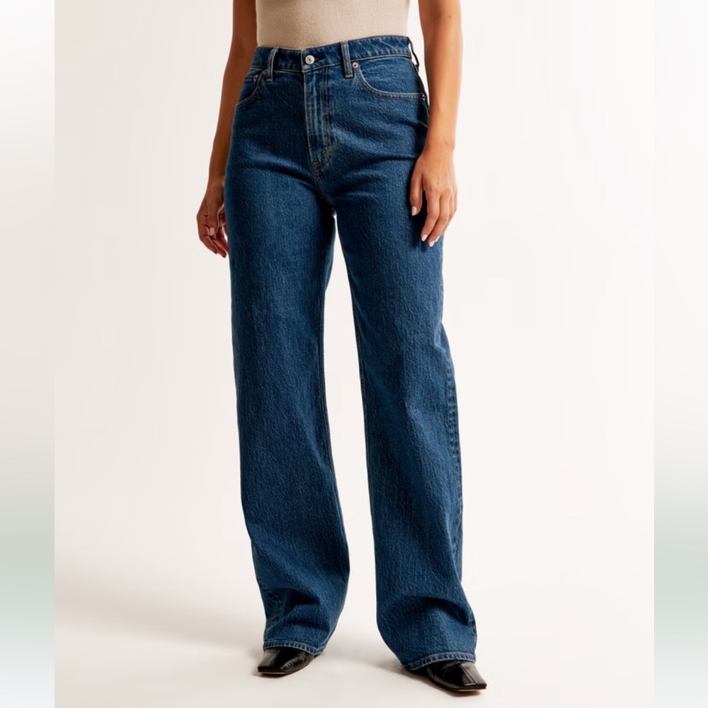 Abercrombie curve love 90’s high rise relaxed jeans